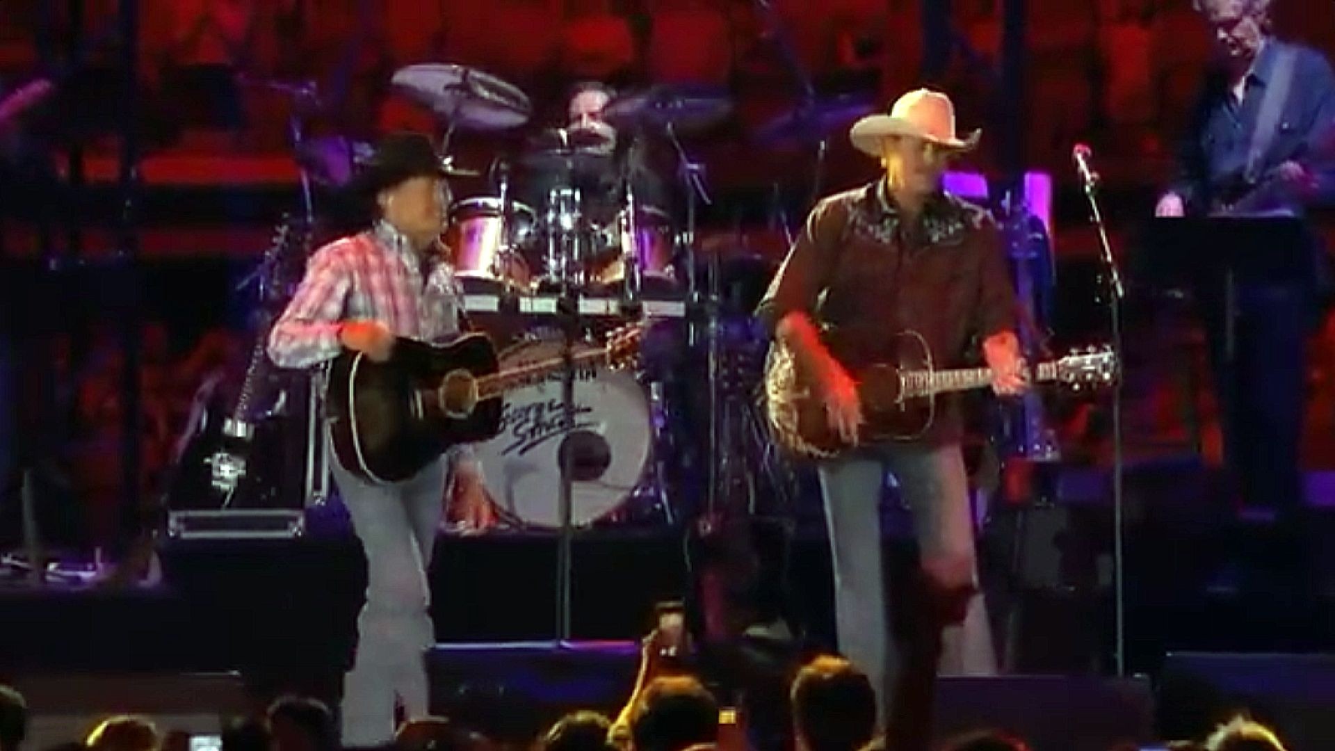 George Strait - Amarillo By Morning ♬ Ft. Alan Jackson