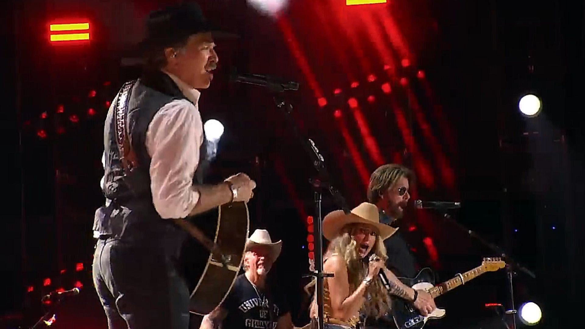 Brooks & Dunn - Play Something Country (Live from CMA Fest 2025) Ft. Lainey Wilson