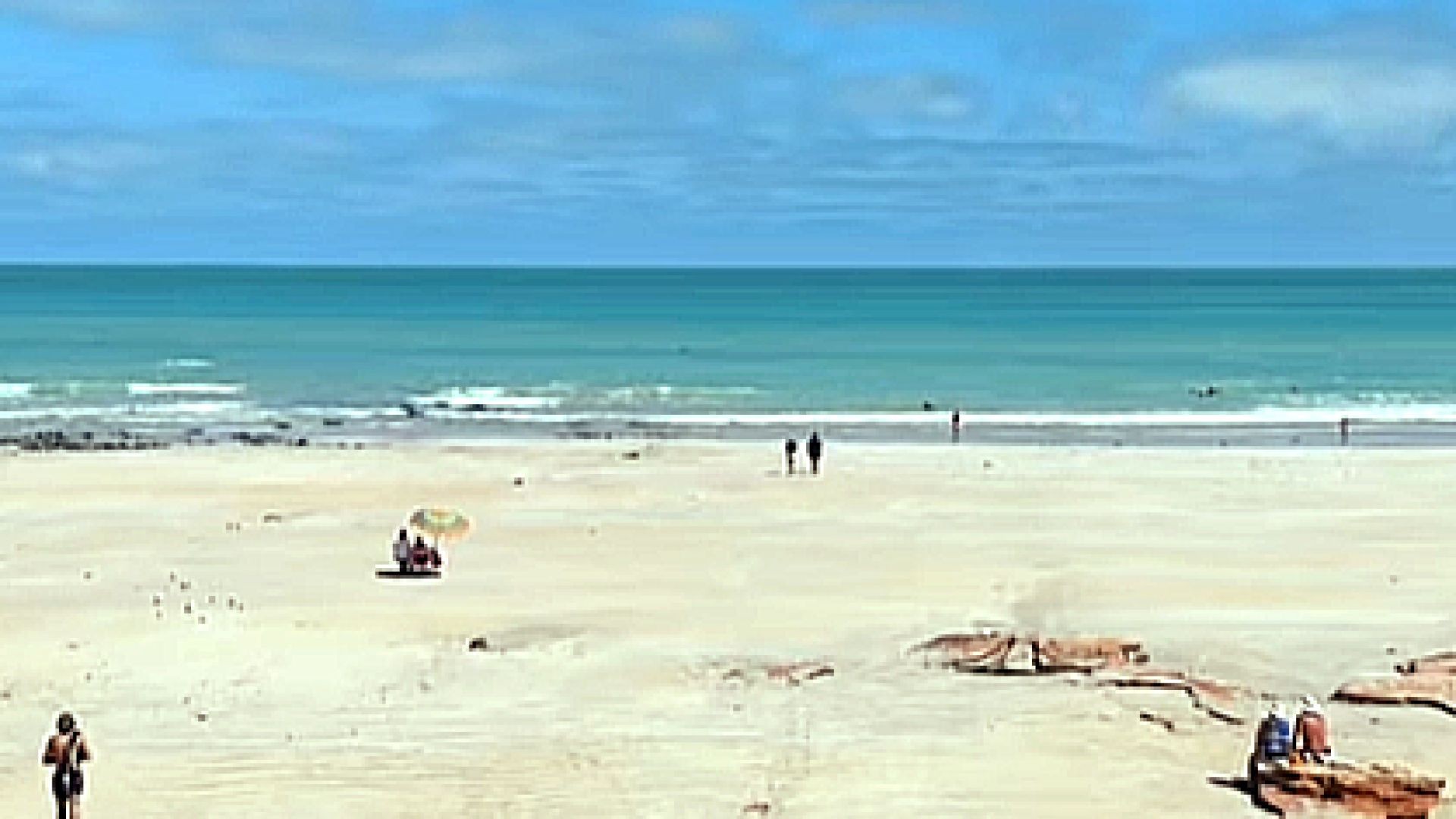 Broome looks like this right now and we’ve got a hack to spend less getting there! ✨✈️