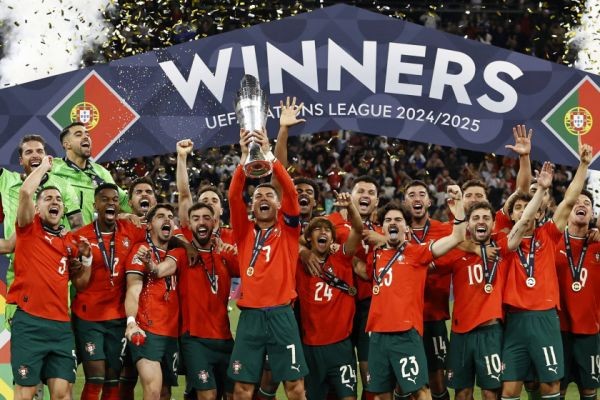 Portugal back with Martnez as coach, Ronaldo in the squad