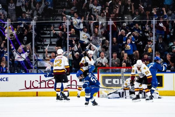 Avalanche Outshine Famous people with 4-1 Gain within Preseason Step