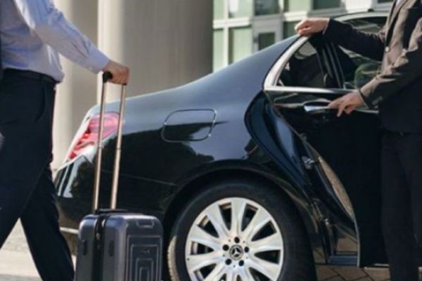 Why Professional Airport Transportation Makes Travel More Convenient
