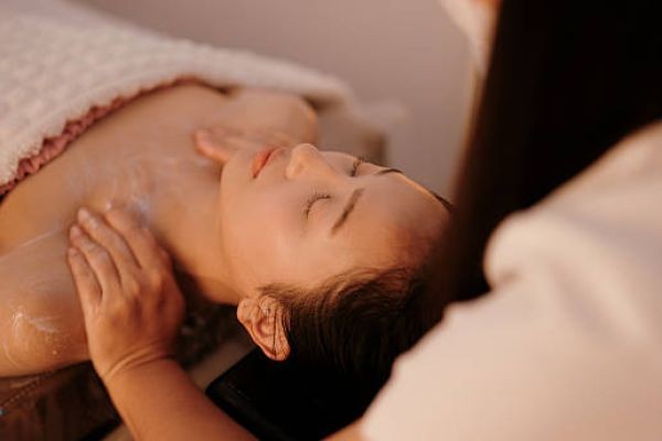 What Happens During a Facial Lymphatic Massage?