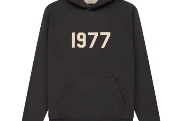 Essentials Hoodie: A Modern Streetwear Classic