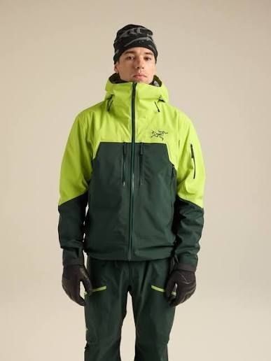 Arc’teryx Jacket Colours: Popular Everyday Options